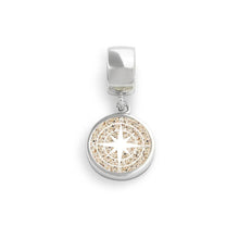 Lade das Bild in den Galerie-Viewer, Charm F161.Kompass mit Strandsand